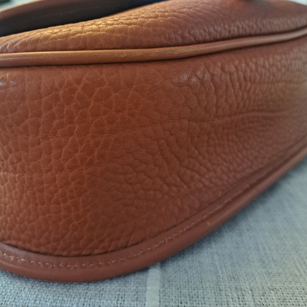 Dooney & Bourke RARE Vintage AWL All Weather Leather Calgary Saddle Bag - Picture 7 of 10